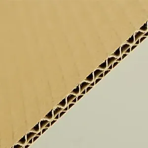 Máquina de corte de papel com faca vibratória de papelão ondulado de favo de mel Yuchon 